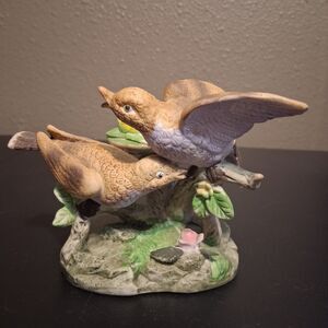 Vintage UOCG Taiwan Ceramic “Wrens & Nest” Figurine